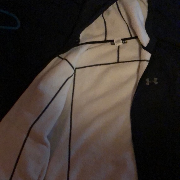 Loose under armor fux fur zip up - Picture 2 of 3